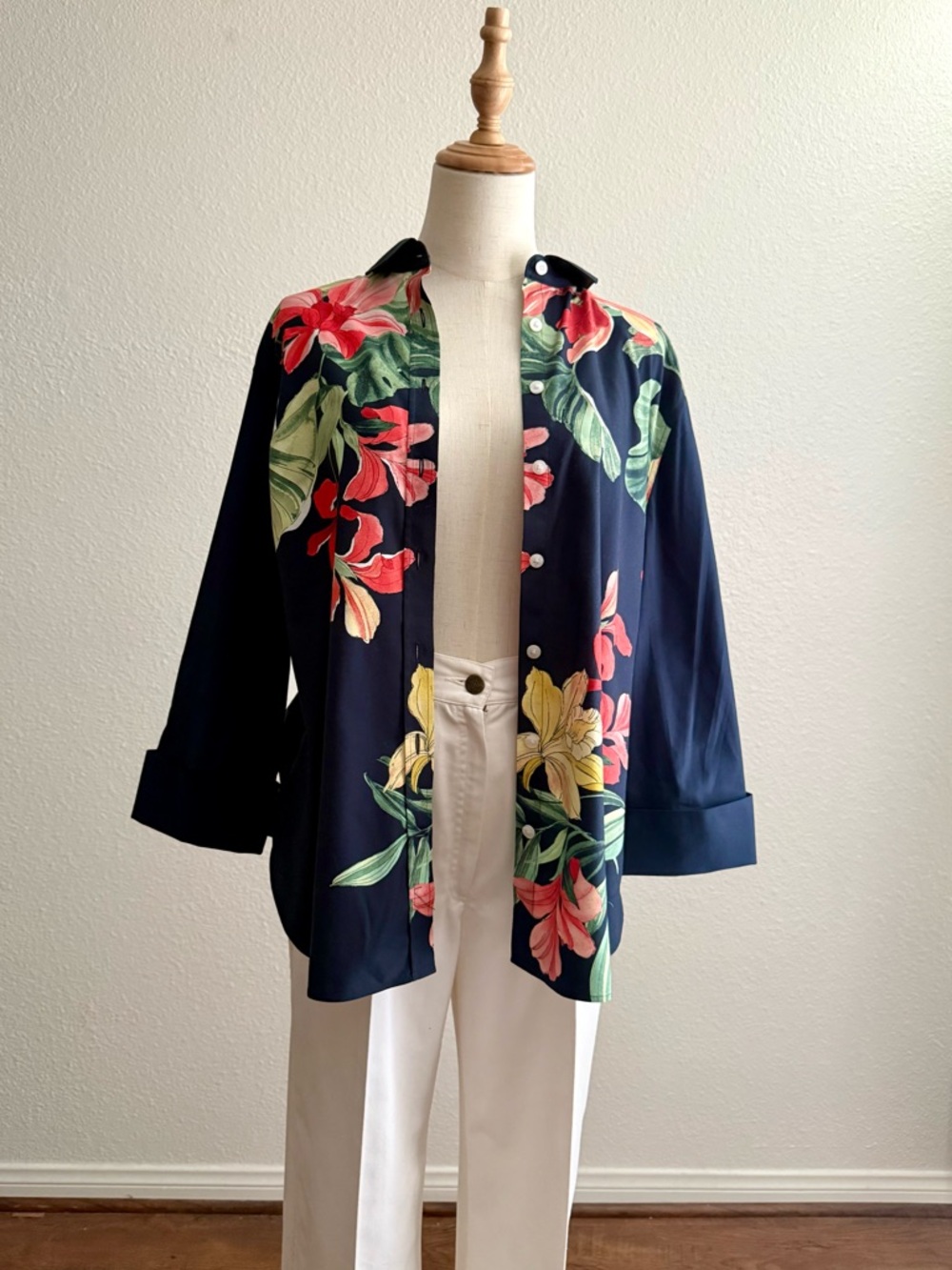 Chico’s Button up Floral Shirt NWT